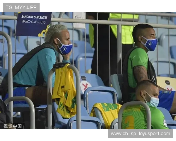 内马尔为队友庆生的搞怪片段成为组内佳话