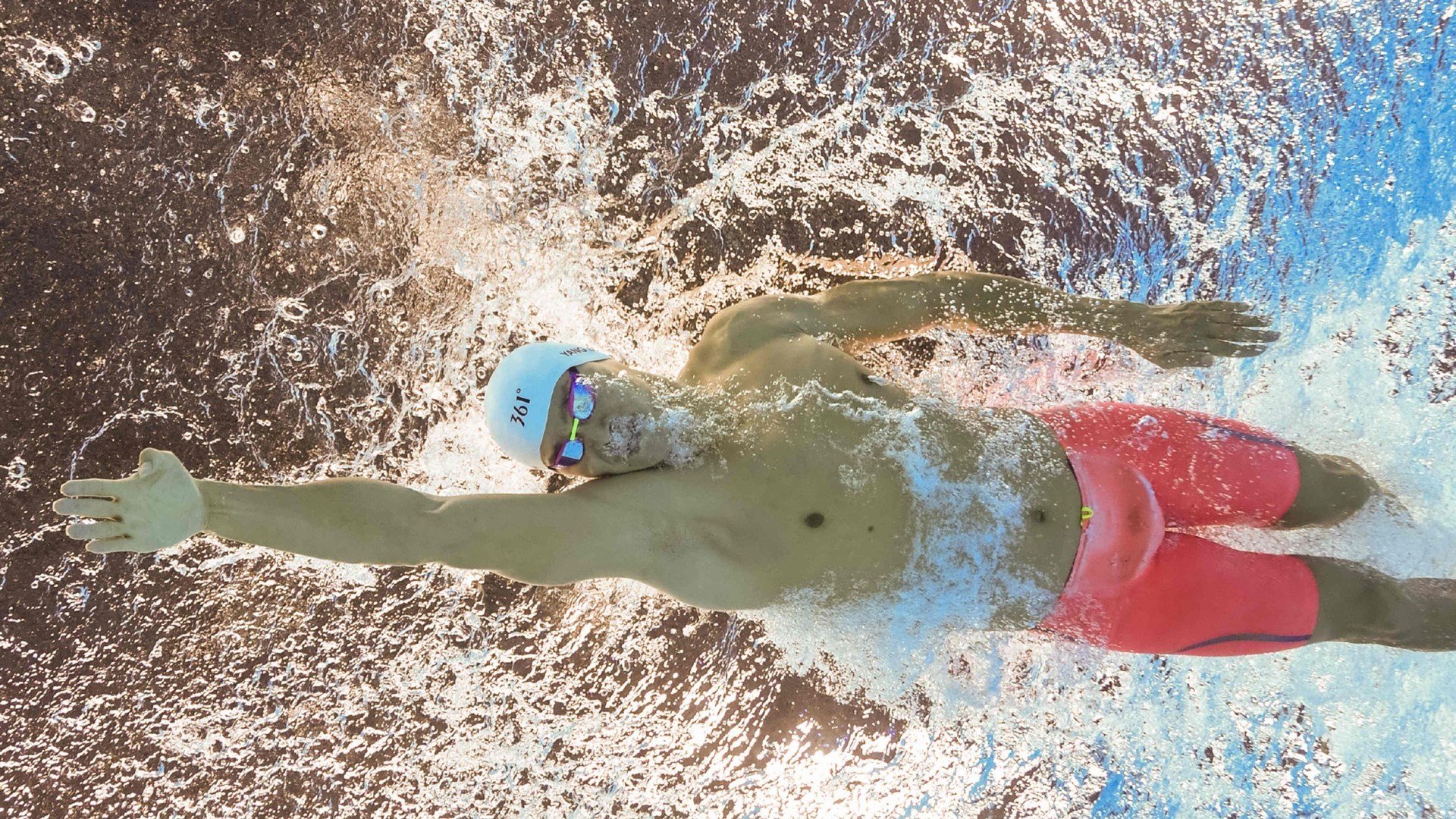 中国篮球联赛观众行为特征及营销策略，篮球比赛观众席视角