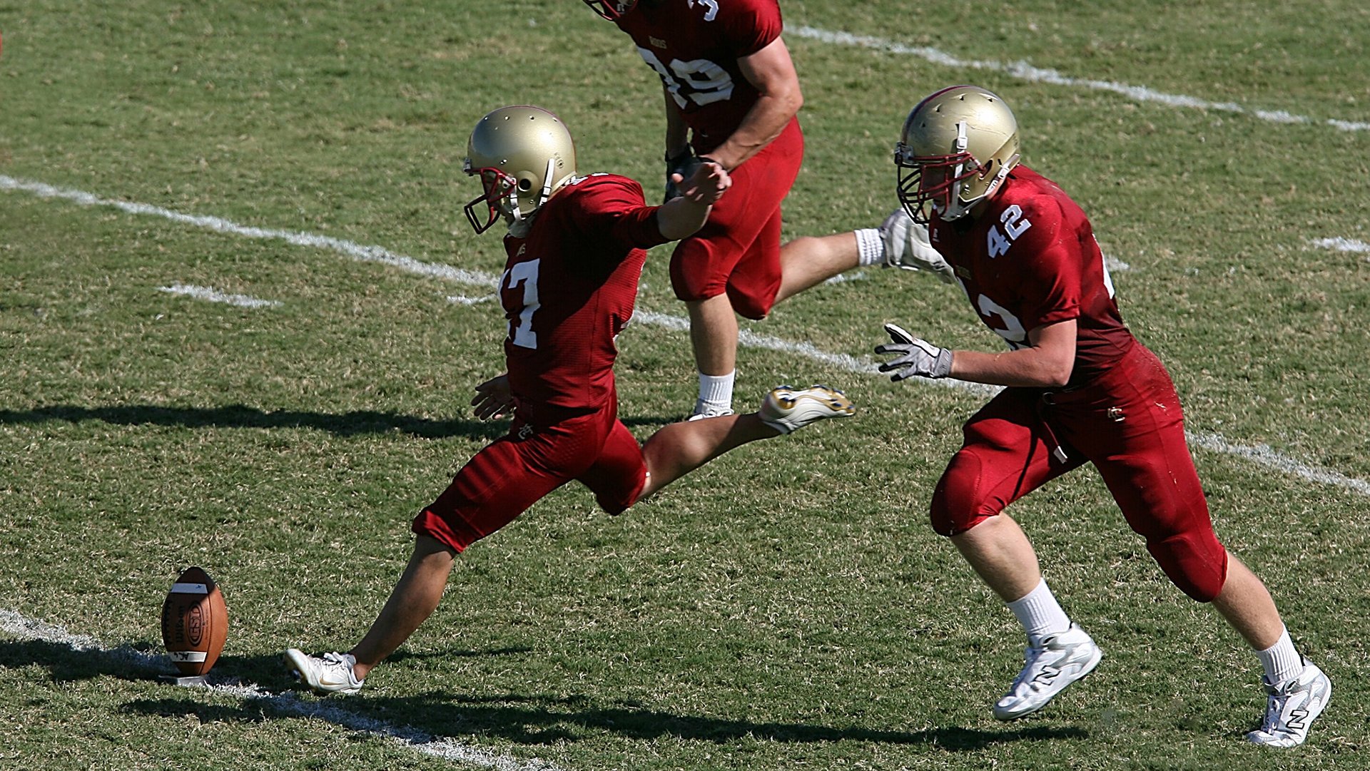 莫伊：全黑队的“防线守护神”，他在scrum中的表现堪称完美